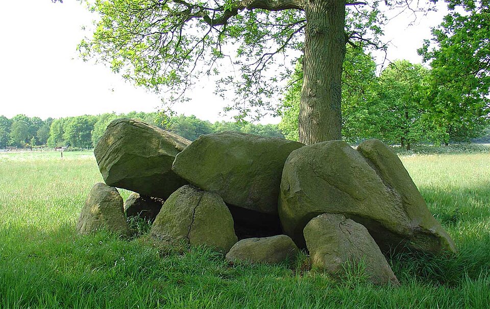 Hunebed D12 op de Kampakkers