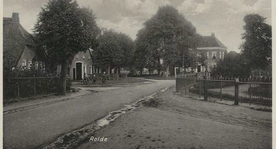 De Gieterstraat op 11 maart 1958, met op de achtergrond de villa van Gieterstraat 9.